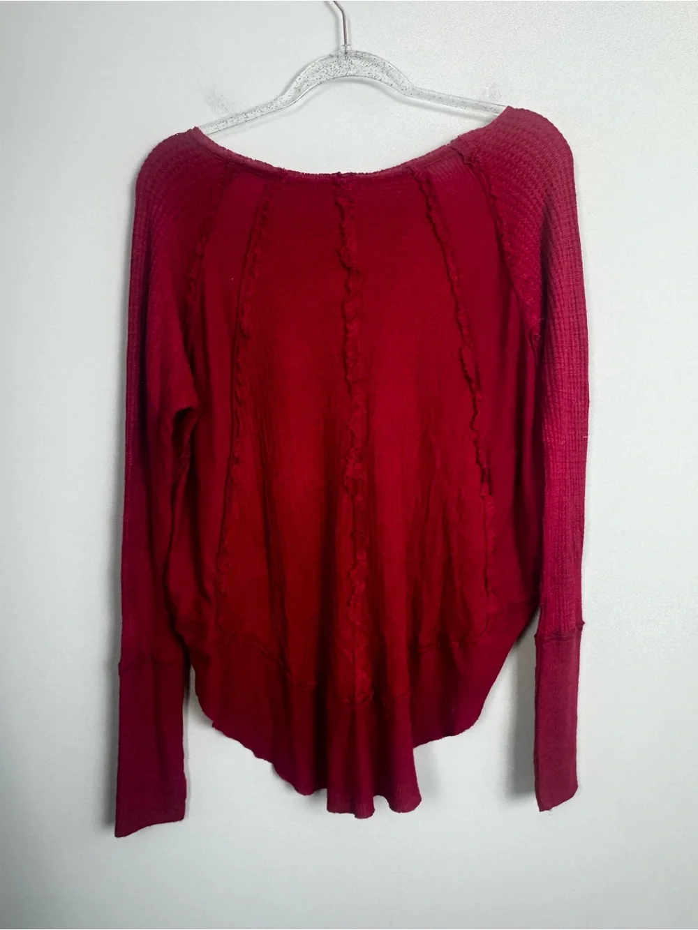 FREE PEOPLE | WE THE FREE Cranberry V-Neck Waffle Thermal Top Women’s Size Small